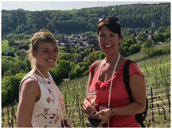 Weinwanderung mit Weink&ouml;nigin Katharina Staab und Grit Seber-Kraft